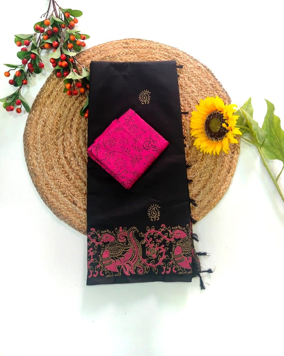 Printed Pure Cotton Saree Pink & Black